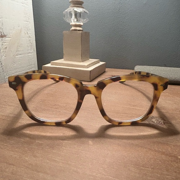 Peepers Sandstone Readers ⭐️ - Picture 6 of 6
